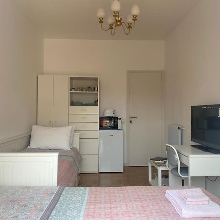 Mirela'S Private Room With Key, Ac, Lift & Balcony In The Center Of Nice On The Cote D'Azur Экстерьер фото