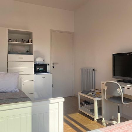 Mirela'S Private Room With Key, Ac, Lift & Balcony In The Center Of Nice On The Cote D'Azur Экстерьер фото