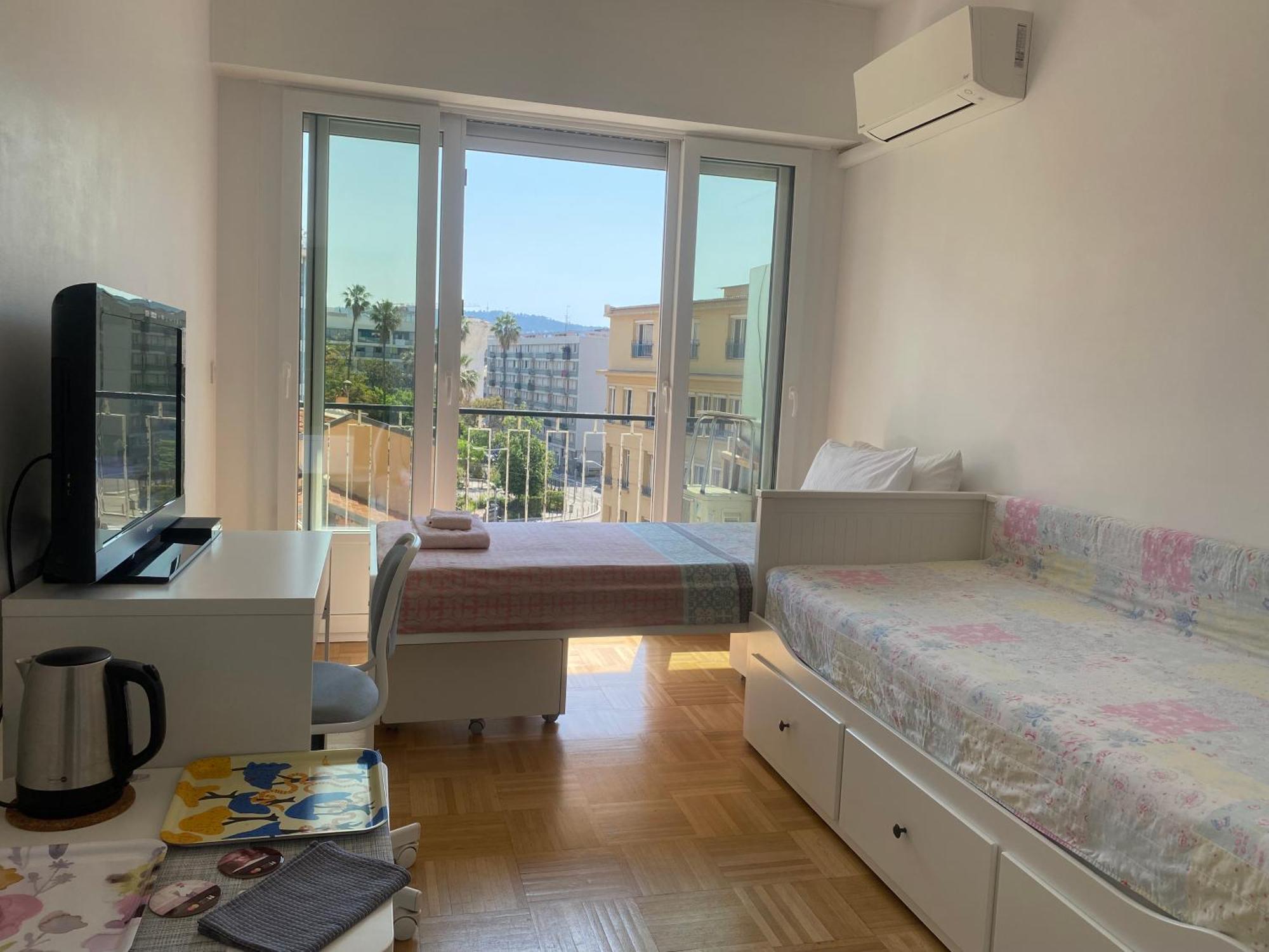 Mirela'S Private Room With Key, Ac, Lift & Balcony In The Center Of Nice On The Cote D'Azur Экстерьер фото