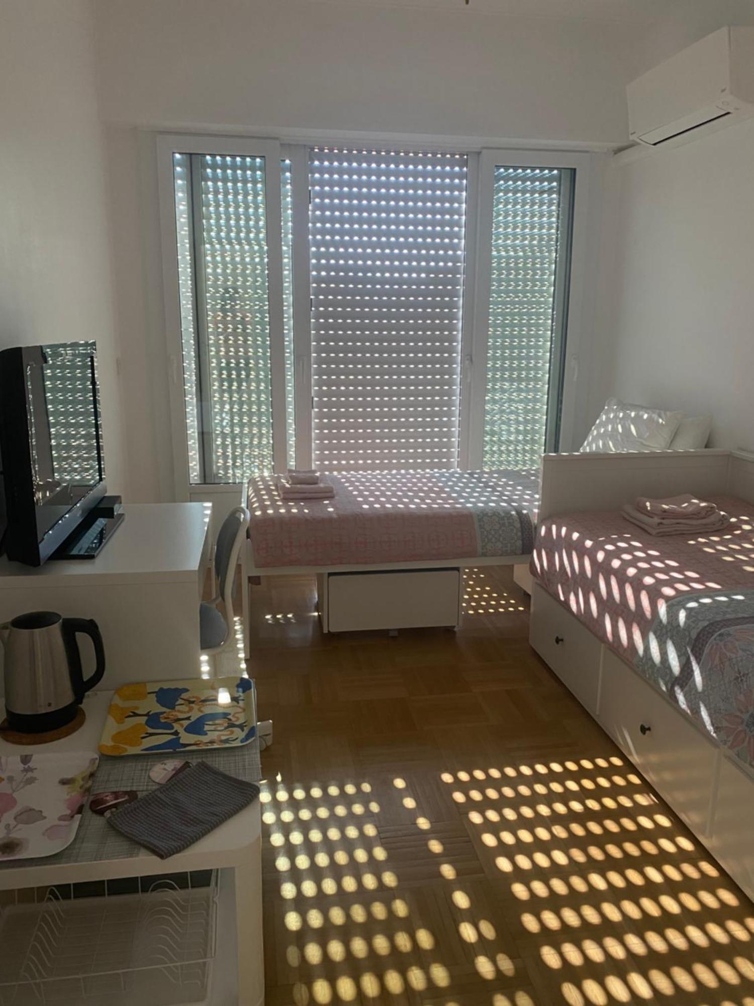 Mirela'S Private Room With Key, Ac, Lift & Balcony In The Center Of Nice On The Cote D'Azur Экстерьер фото